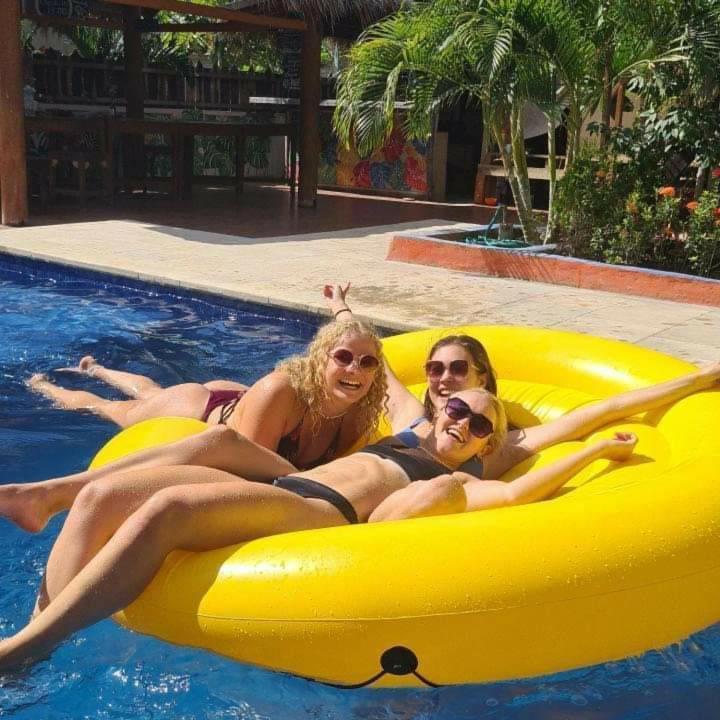 Tropical House Bungalows Τζίλι Τραγουανγκάν Εξωτερικό φωτογραφία
