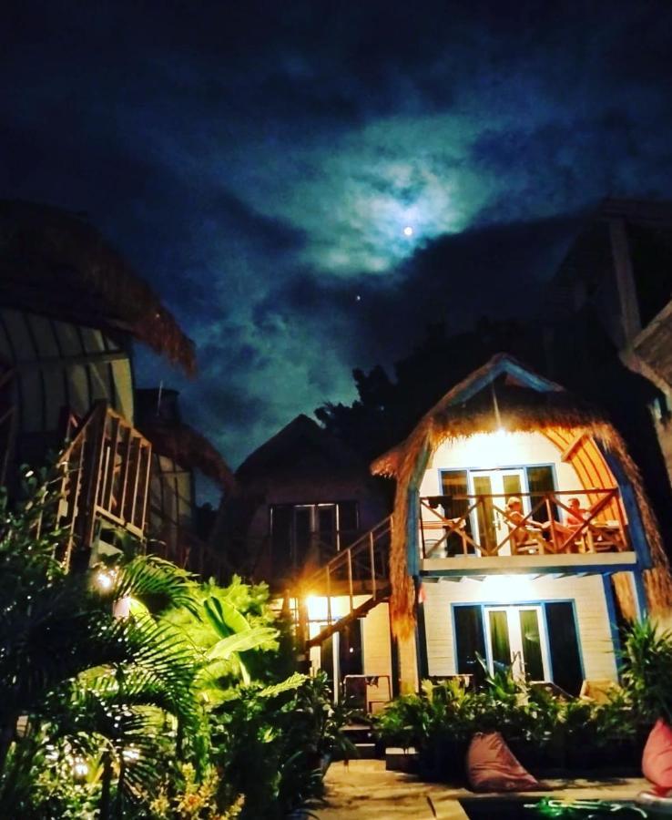 Tropical House Bungalows Τζίλι Τραγουανγκάν Εξωτερικό φωτογραφία